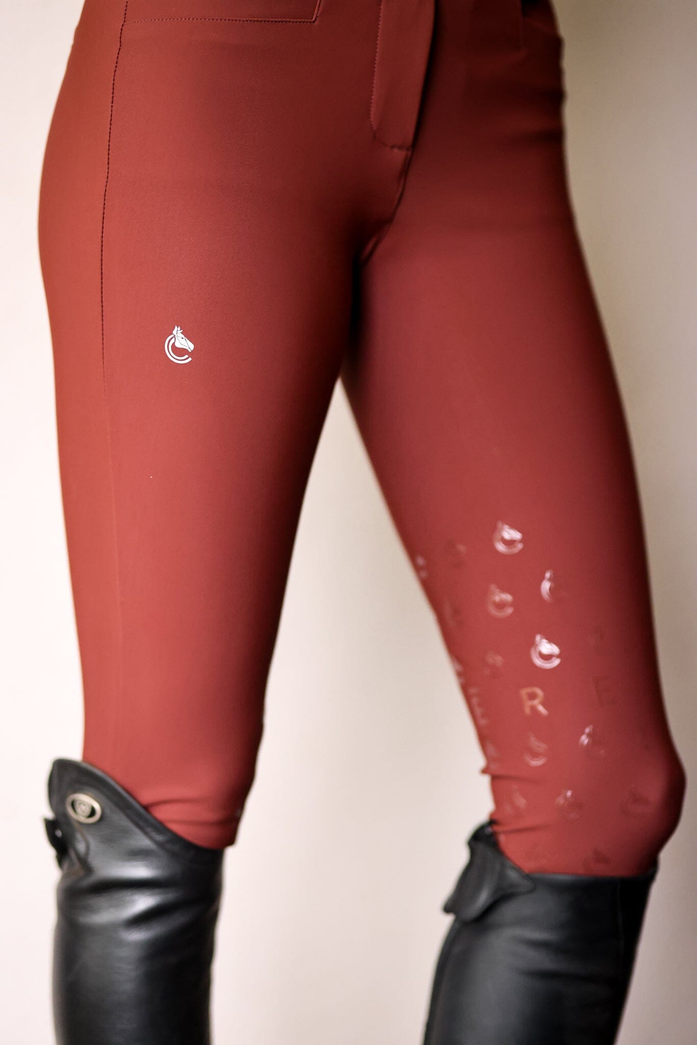 Chloe Lightweight Breeches | Burgundy Riding Breeches C R I N I Ē R E 