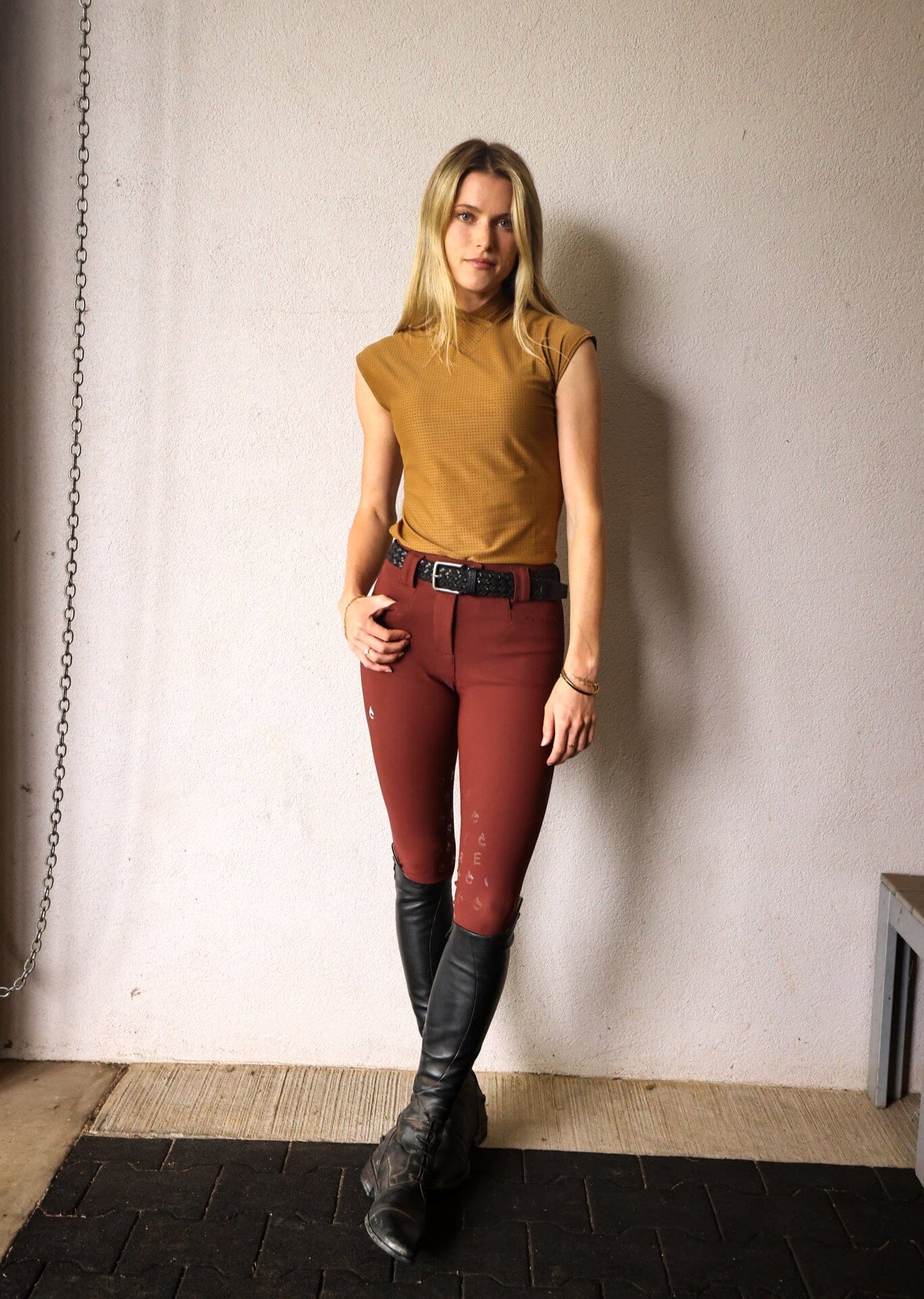 Chloe Lightweight Breeches | Burgundy Riding Breeches C R I N I Ē R E 